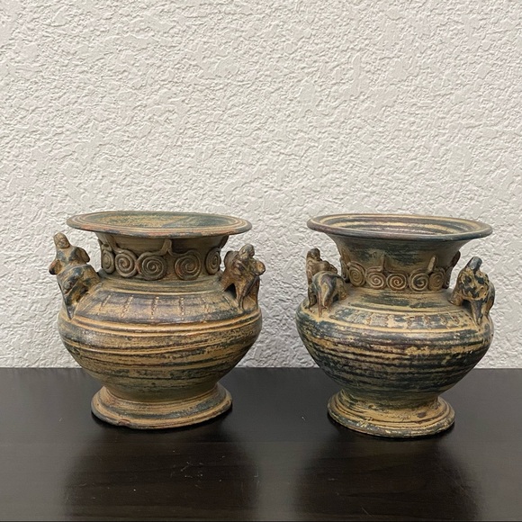 Pair of Vintage Asian Pottery Elephant Details 4.25” Vase - Picture 6 of 12